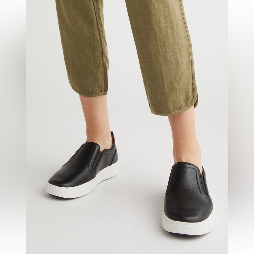 Vionic Kimmie Slip On’s Black 7